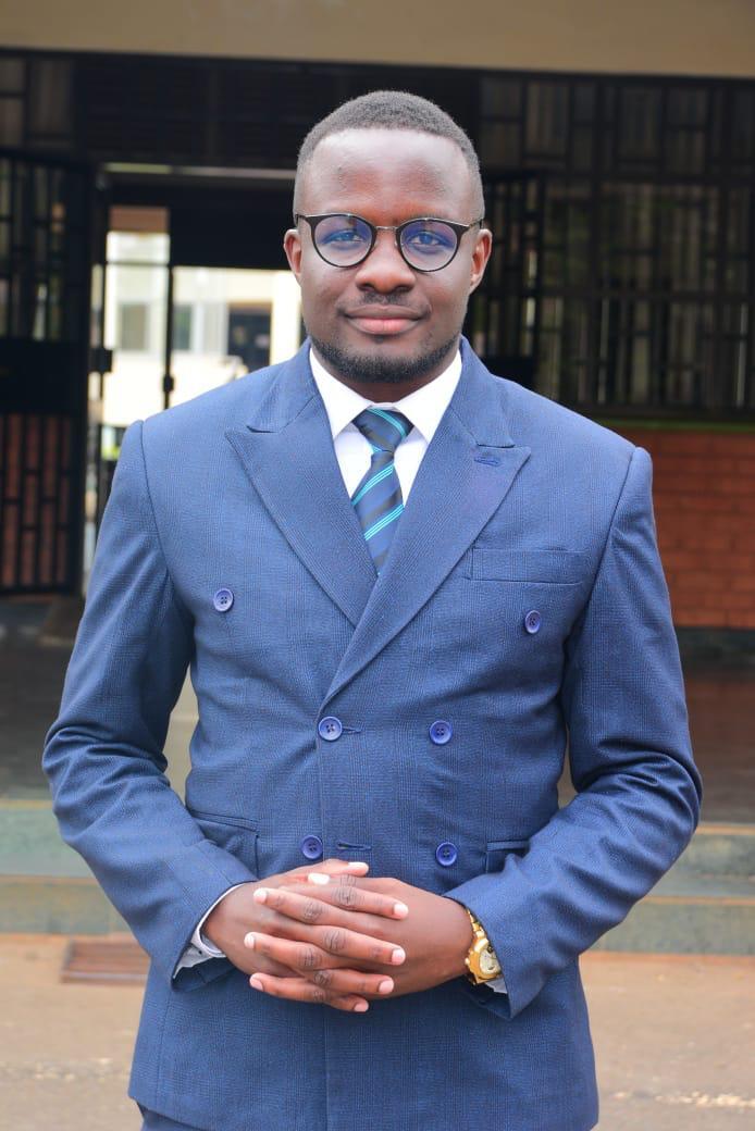 Portrait of Owen Siwolo, an experienced legal professional